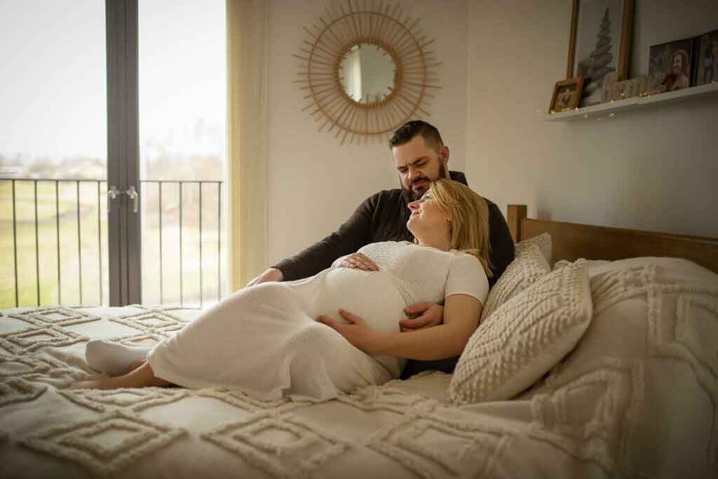 عکاسی بارداری: راهنمای جامع و ایدههای خلاقانه برای عکسهای زیبا