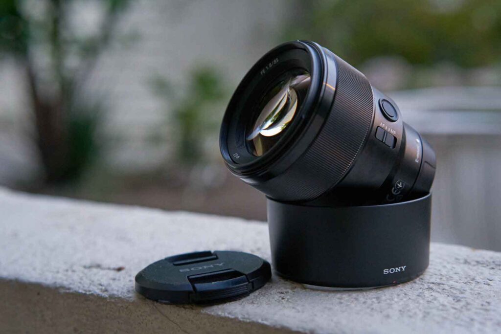 لنز 85mm سونی، مزایا و کاربردها برای عکاسی پرتره